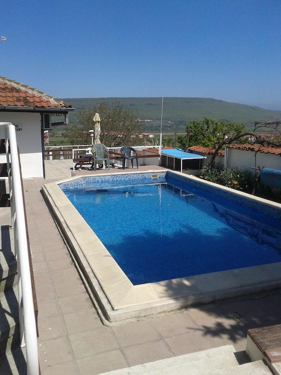 Hotel Elbarr Rogachevo Esterno foto